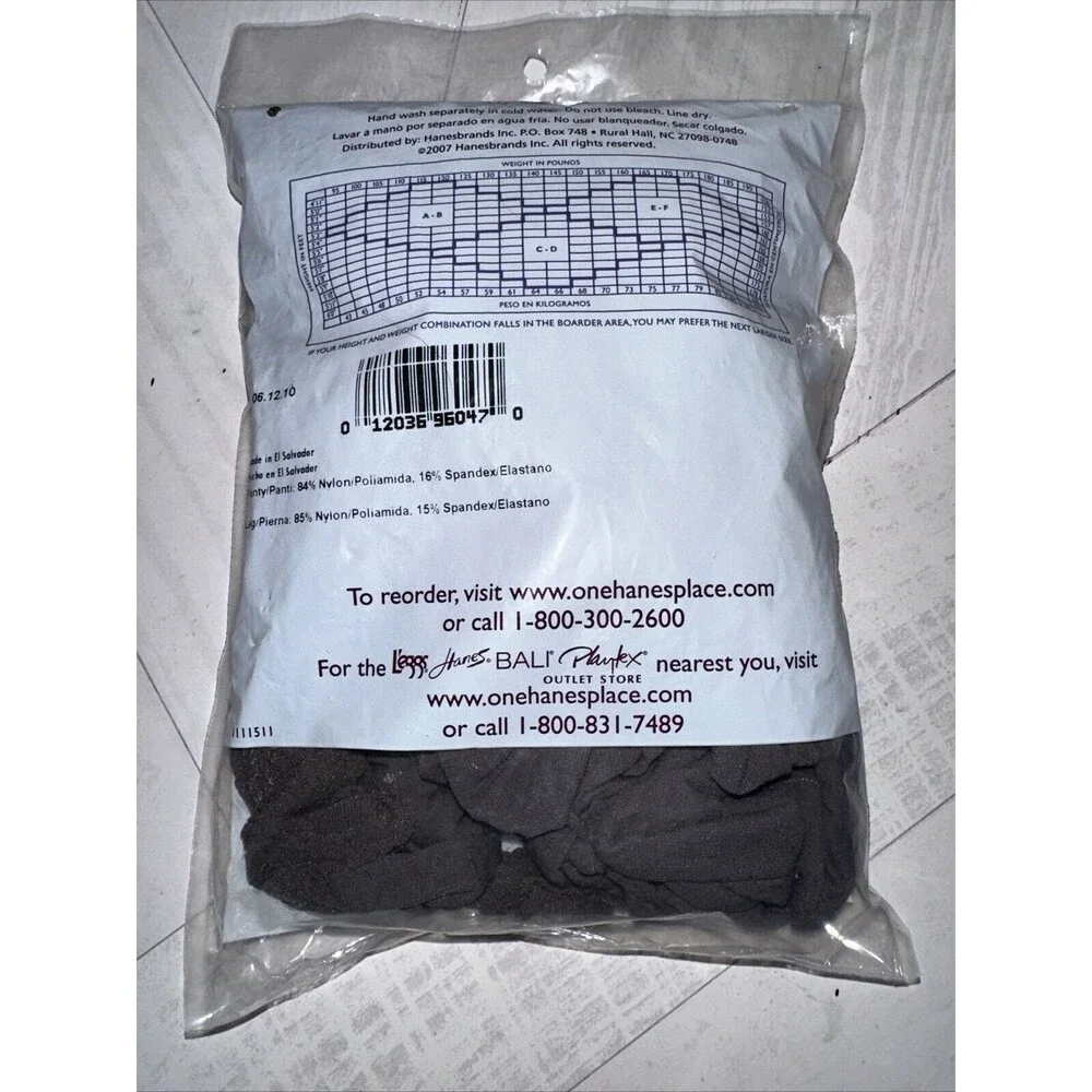 Hanes Silk Reflections Pantyhose 4 Pack Size AB Barely Black New 0D042 Vintage